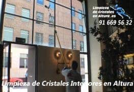 Vídeo de Limpieza de Cristales Interiores en Altura